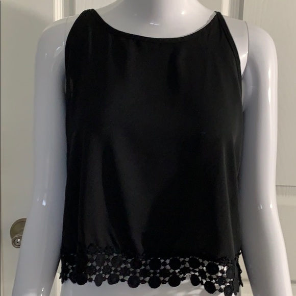 Monteau Crop Top With Crochet Detail - Picture 5 of 9